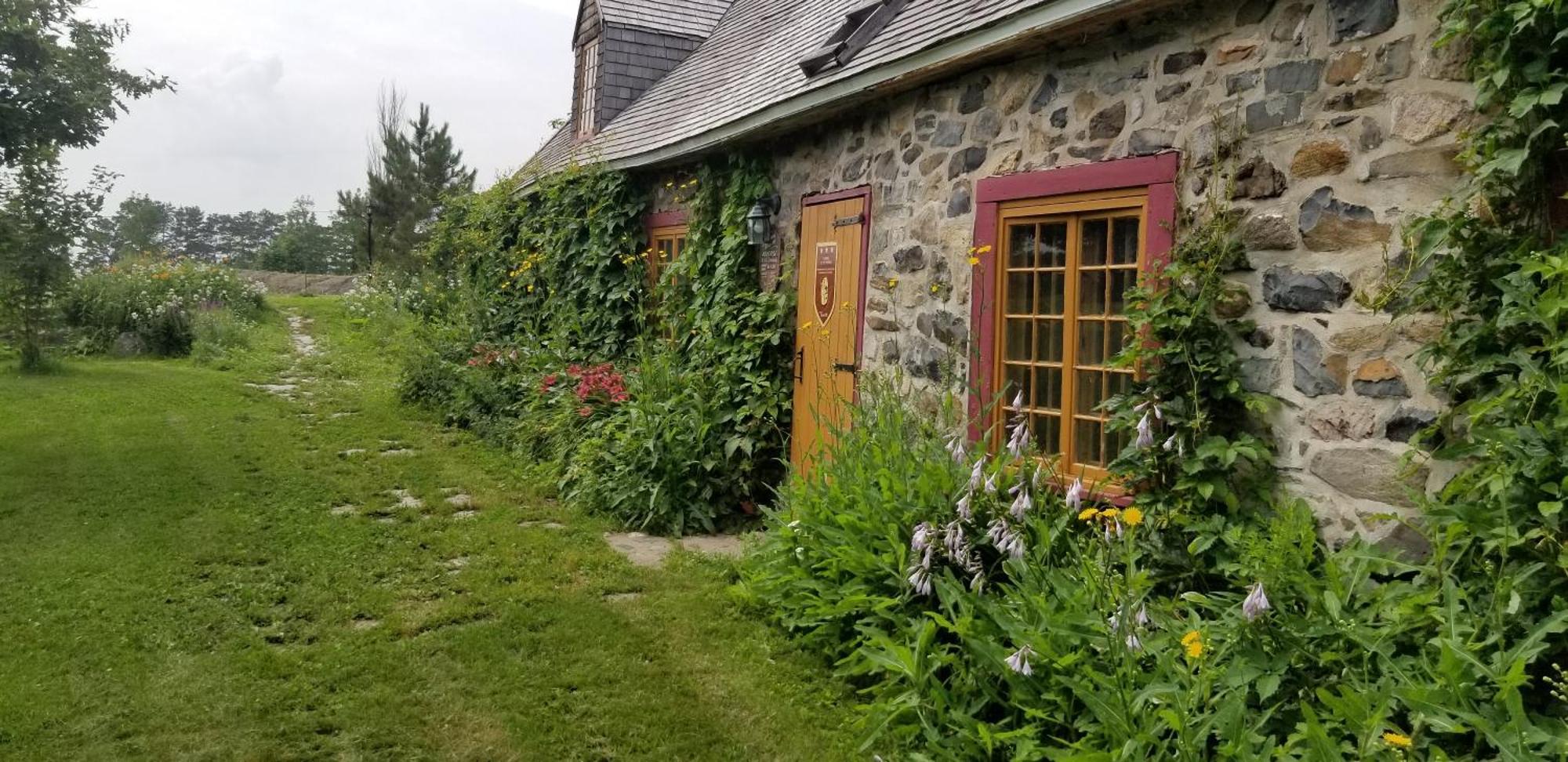 Auberge Le P'Tit Bonheur Saint-Laurent-de-l'ile d'Orleans المظهر الخارجي الصورة