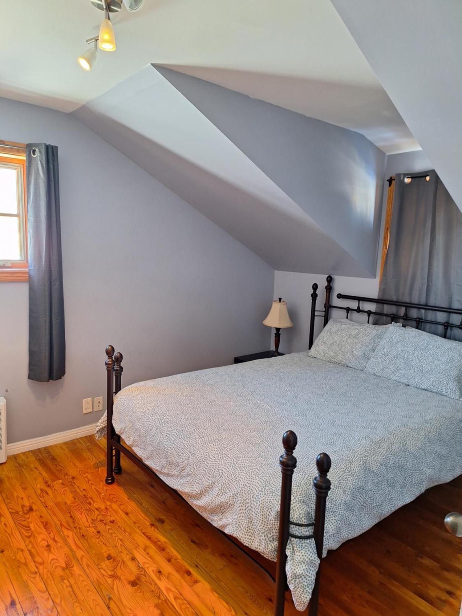 Auberge Le P'Tit Bonheur Saint-Laurent-de-l'ile d'Orleans المظهر الخارجي الصورة