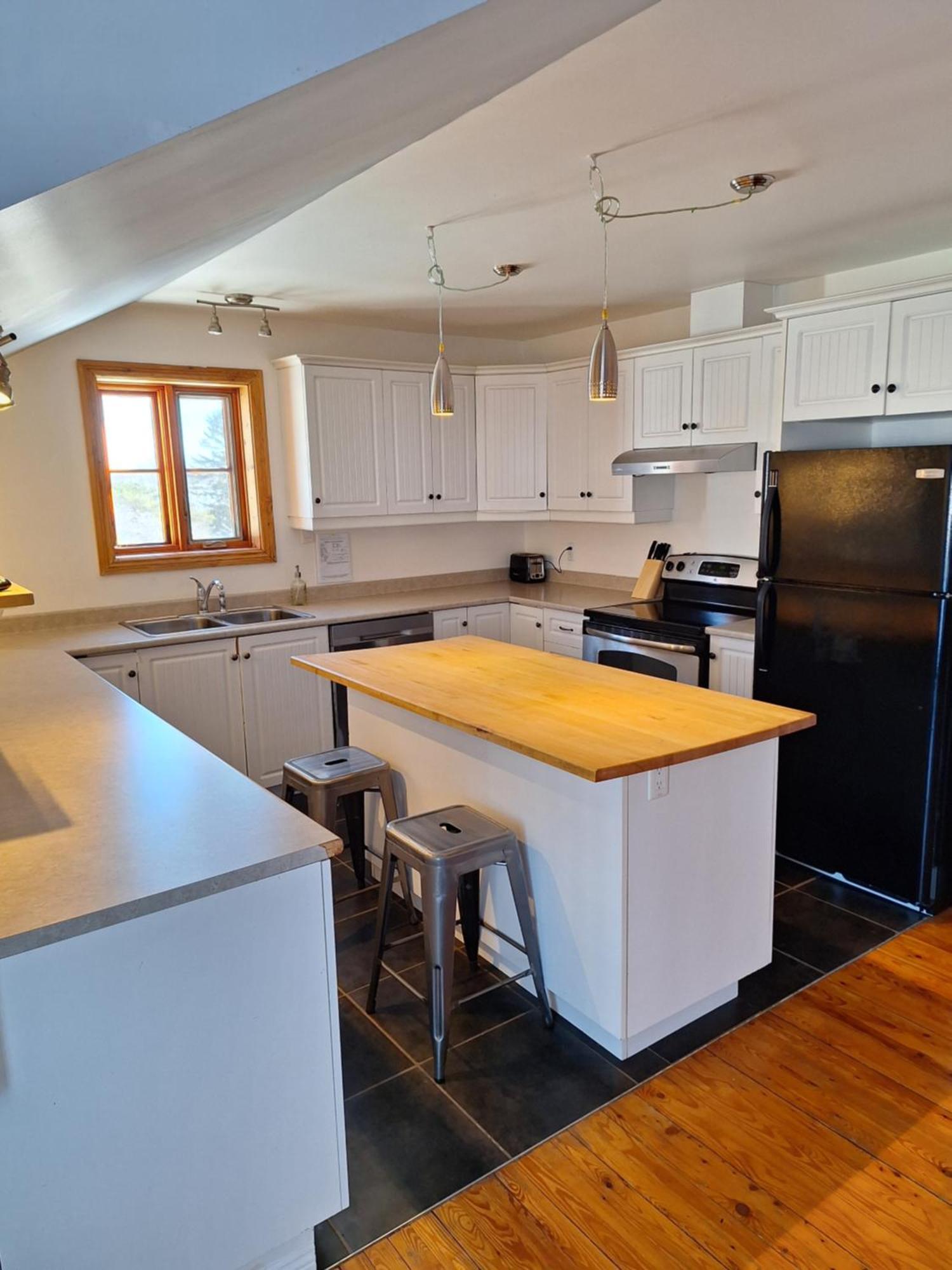 Auberge Le P'Tit Bonheur Saint-Laurent-de-l'ile d'Orleans المظهر الخارجي الصورة