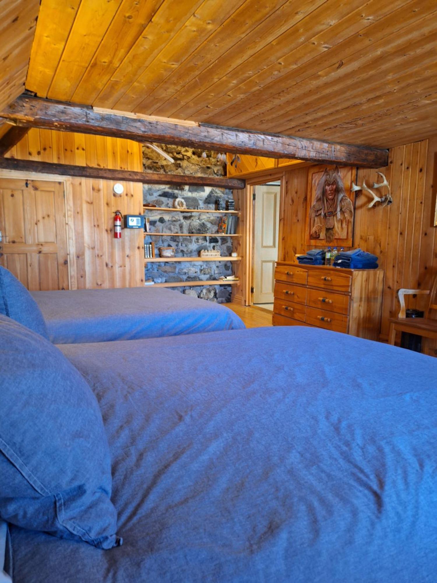 Auberge Le P'Tit Bonheur Saint-Laurent-de-l'ile d'Orleans المظهر الخارجي الصورة