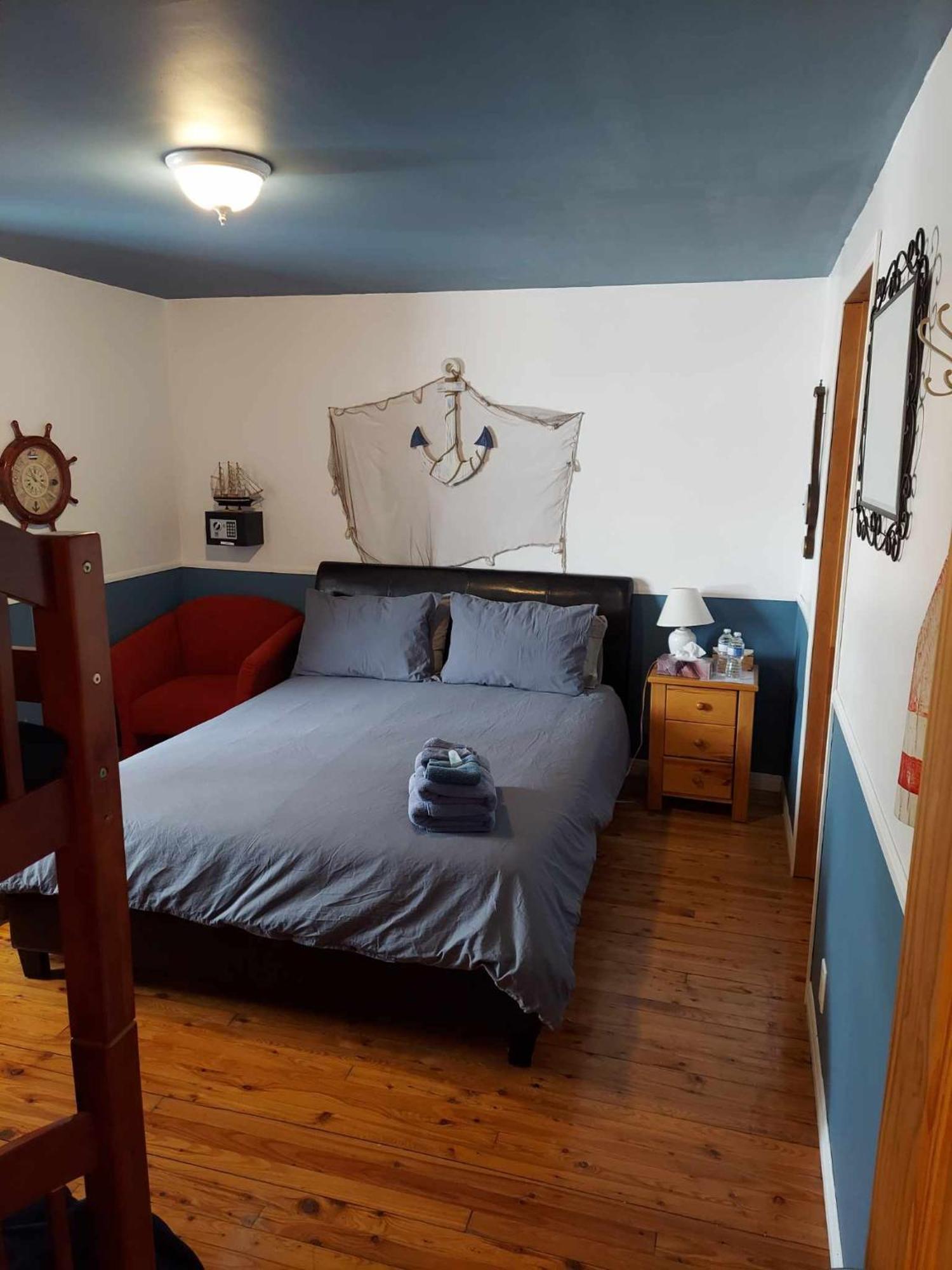 Auberge Le P'Tit Bonheur Saint-Laurent-de-l'ile d'Orleans المظهر الخارجي الصورة