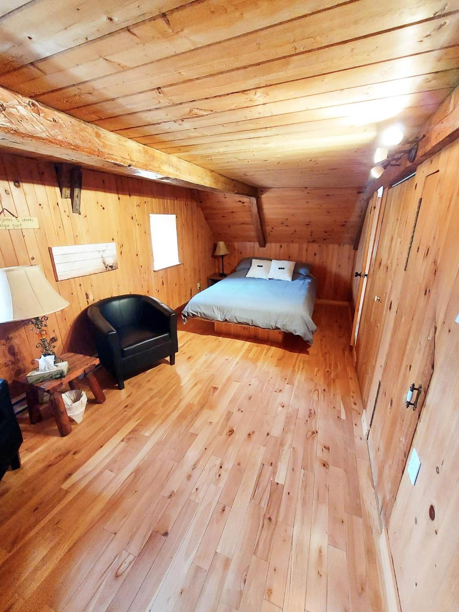 Auberge Le P'Tit Bonheur Saint-Laurent-de-l'ile d'Orleans المظهر الخارجي الصورة